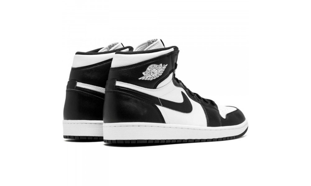 Jordan retro 1 white and best sale black